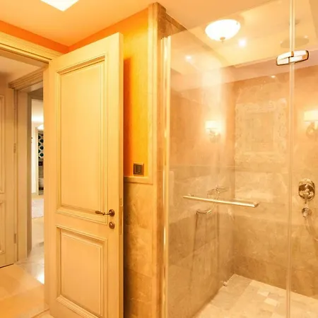 Vhillas Private Luxury Regnum *